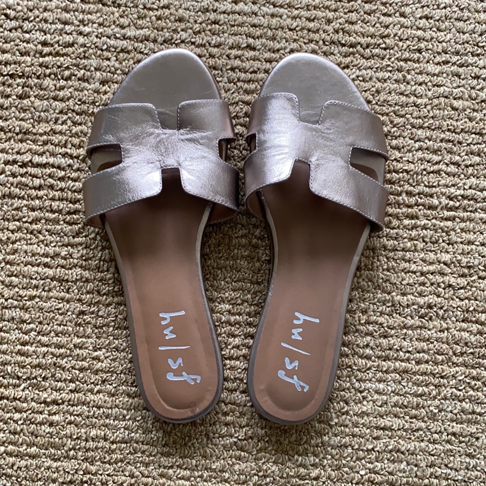 FS/NY sandals size 8 - gold